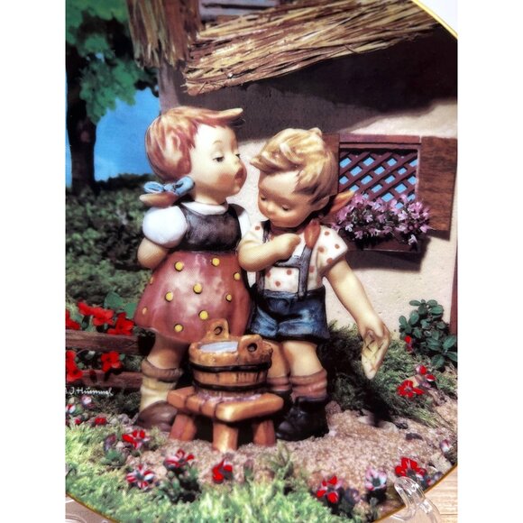 M.I. Hummel Decorative Plate "Squeaky Clean" Limited Edition Collectible - Picture 2 of 3